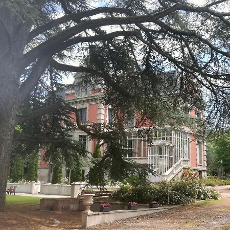 Bed and Breakfast Chateau Sallandrouze Обюсон Екстер'єр фото